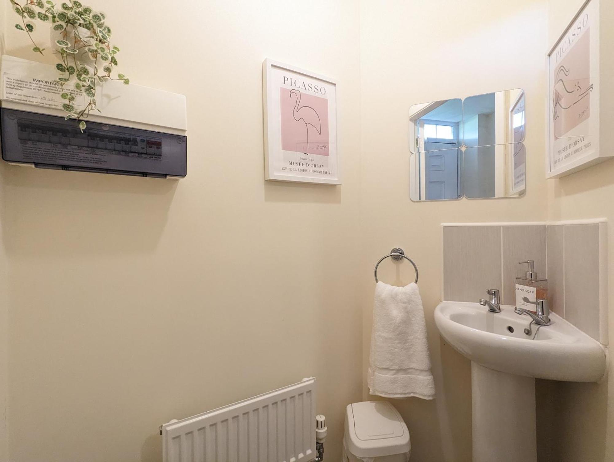Large 4-bedrooms House Near Centre Free Parking * Liverpool
